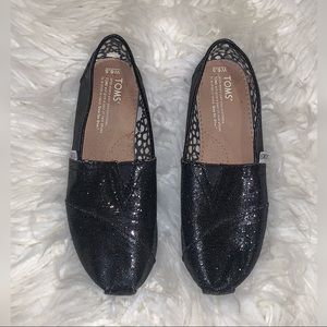 TOM'S BLACK GLITTER SLIP ON
